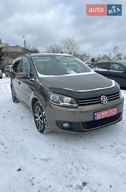 Мінівен Volkswagen Touran 2011 в Луцьку