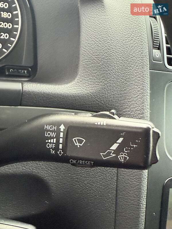 Мінівен Volkswagen Touran 2012 в Сумах