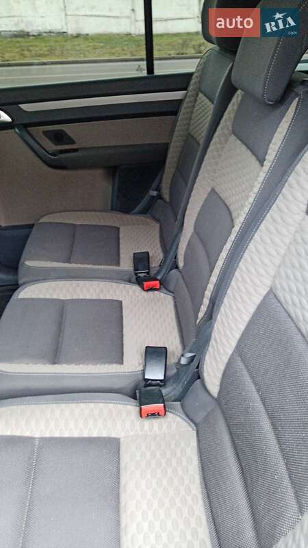 Мінівен Volkswagen Touran 2008 в Вознесенську