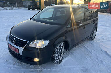 Минивэн Volkswagen Touran 2008 в Житомире