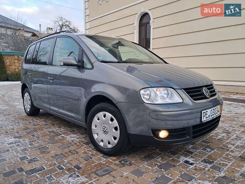 Минивэн Volkswagen Touran 2006 в Могилев-Подольске фото 5 Минивэн Volkswagen Touran 2006 в Могилев-Подольске