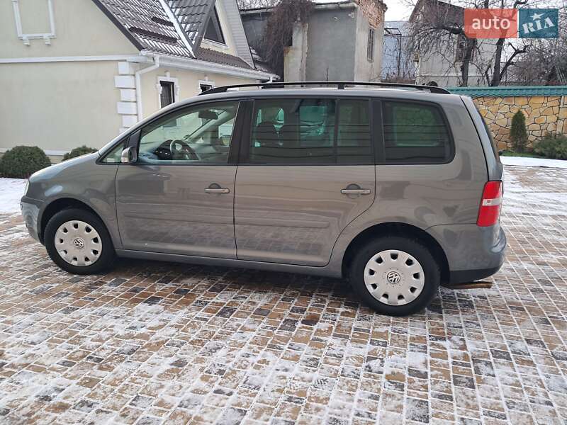 Минивэн Volkswagen Touran 2006 в Могилев-Подольске фото 16 Минивэн Volkswagen Touran 2006 в Могилев-Подольске