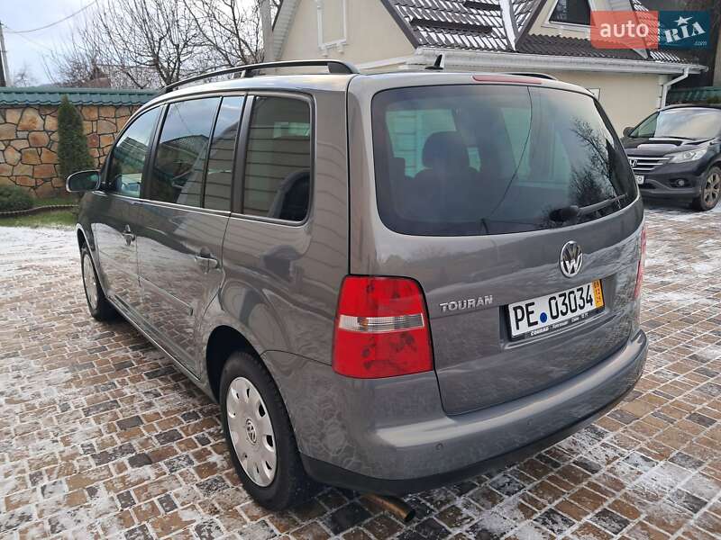 Минивэн Volkswagen Touran 2006 в Могилев-Подольске фото 26 Минивэн Volkswagen Touran 2006 в Могилев-Подольске