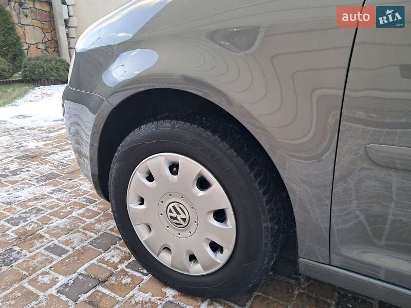 Минивэн Volkswagen Touran 2006 в Могилев-Подольске фото 40 Минивэн Volkswagen Touran 2006 в Могилев-Подольске