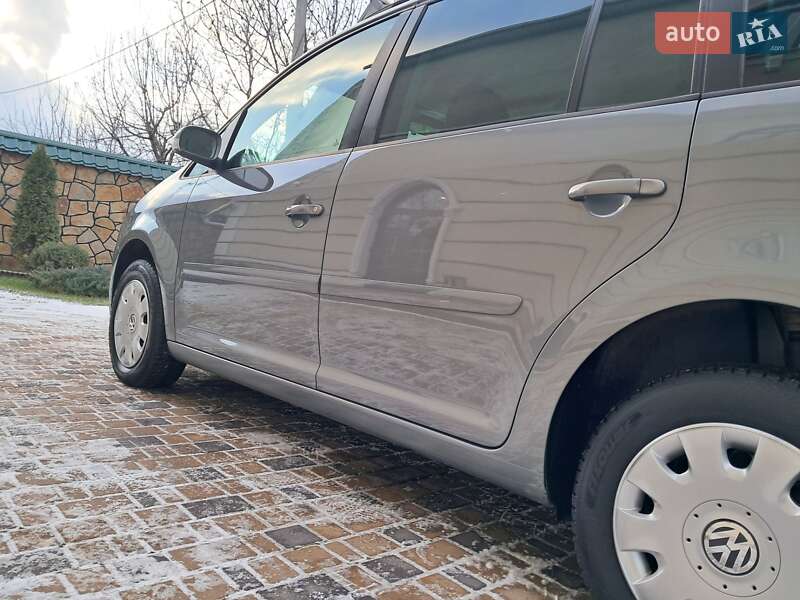 Минивэн Volkswagen Touran 2006 в Могилев-Подольске фото 42 Минивэн Volkswagen Touran 2006 в Могилев-Подольске