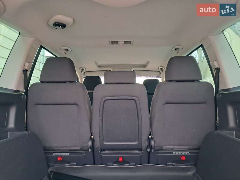 Минивэн Volkswagen Touran 2006 в Могилев-Подольске фото 56 Минивэн Volkswagen Touran 2006 в Могилев-Подольске