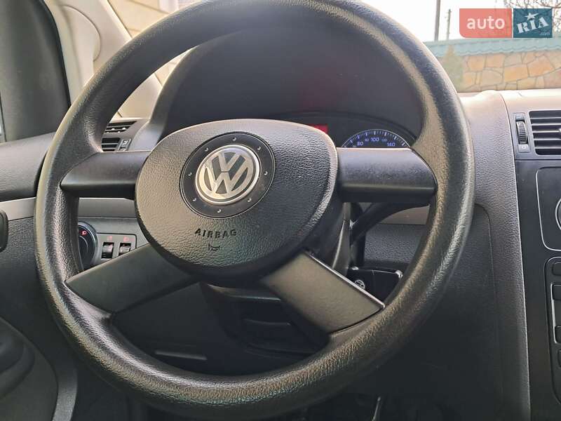Минивэн Volkswagen Touran 2006 в Могилев-Подольске фото 79 Минивэн Volkswagen Touran 2006 в Могилев-Подольске