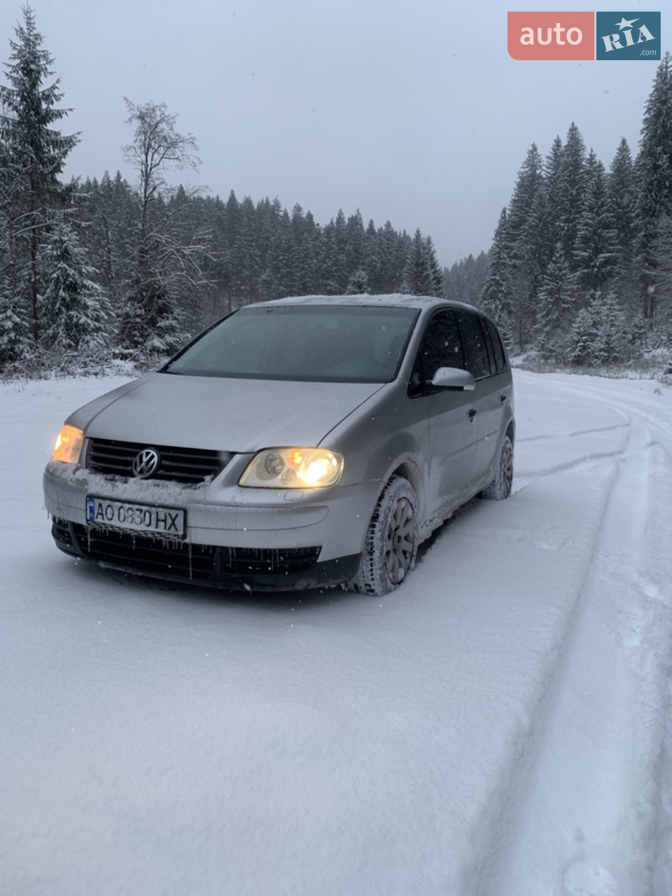 Авто гарне по технічній частині, 6ступка механіка, рижиків або ржавчини немає їде гарно оберти тримає, на зимові резині(є комплект літньої) присутня шпаклівка й підкрас хороше передньо привідне авто динамічне 85кіловат і з невеликою витратою палива