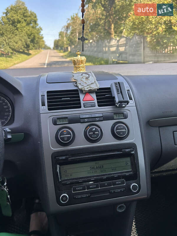 Минивэн Volkswagen Touran 2009 в Ивано-Франковске