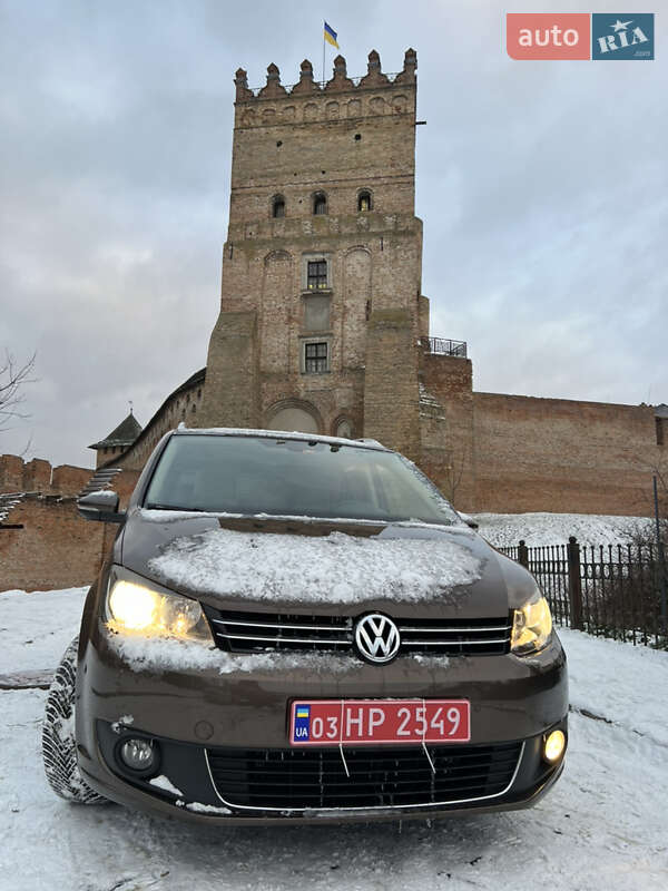 Минивэн Volkswagen Touran 2013 в Луцке фото 27 Минивэн Volkswagen Touran 2013 в Луцке