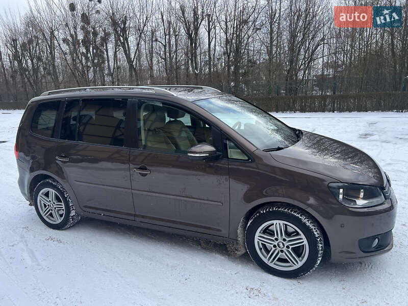 Минивэн Volkswagen Touran 2013 в Луцке фото 48 Минивэн Volkswagen Touran 2013 в Луцке