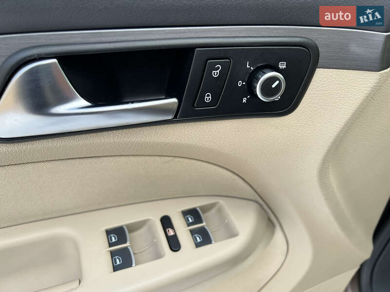 Минивэн Volkswagen Touran 2013 в Луцке фото 54 Минивэн Volkswagen Touran 2013 в Луцке
