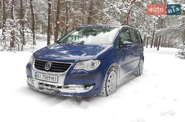 Минивэн Volkswagen Touran 2009 в Чернигове