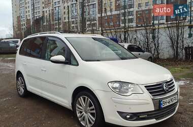 Мінівен Volkswagen Touran 2009 в Одесі