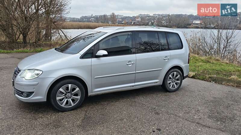 Минивэн Volkswagen Touran 2008 в Бердичеве