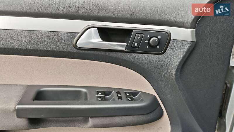 Минивэн Volkswagen Touran 2008 в Бердичеве