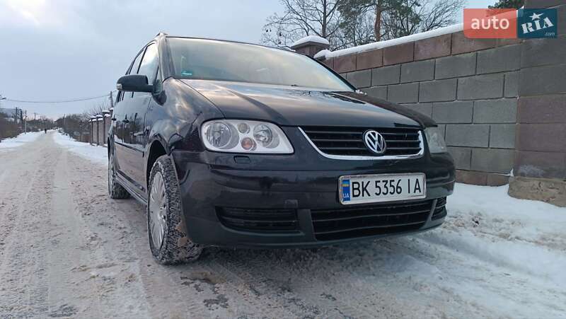 Мінівен Volkswagen Touran 2005 в Сарнах