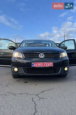 Мінівен Volkswagen Touran 2015 в Луцьку