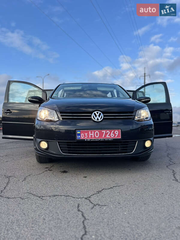 Минивэн Volkswagen Touran 2015 в Луцке