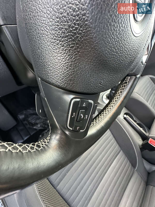 Минивэн Volkswagen Touran 2015 в Луцке