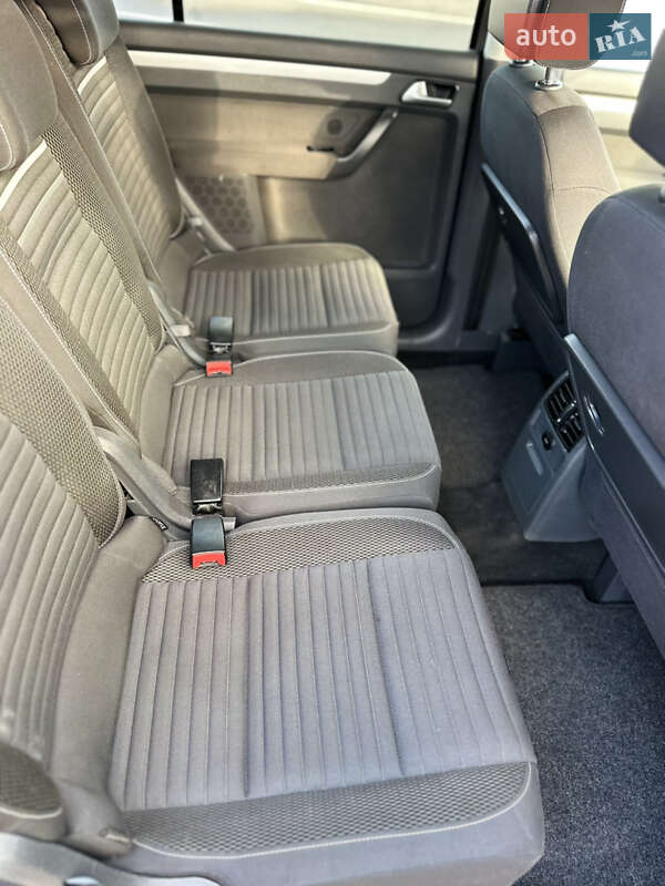 Минивэн Volkswagen Touran 2015 в Луцке