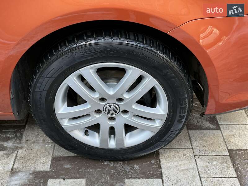 Минивэн Volkswagen Touran 2009 в Ровно