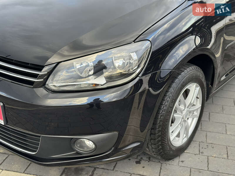 Минивэн Volkswagen Touran 2011 в Мукачево