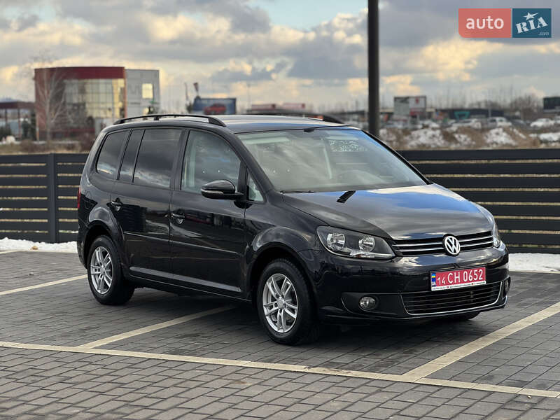 Минивэн Volkswagen Touran 2011 в Мукачево