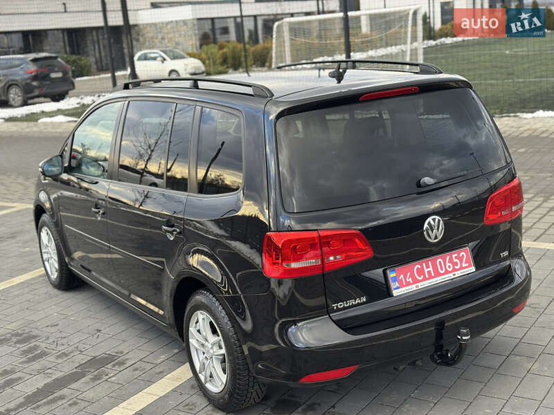 Минивэн Volkswagen Touran 2011 в Мукачево