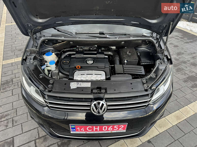 Минивэн Volkswagen Touran 2011 в Мукачево