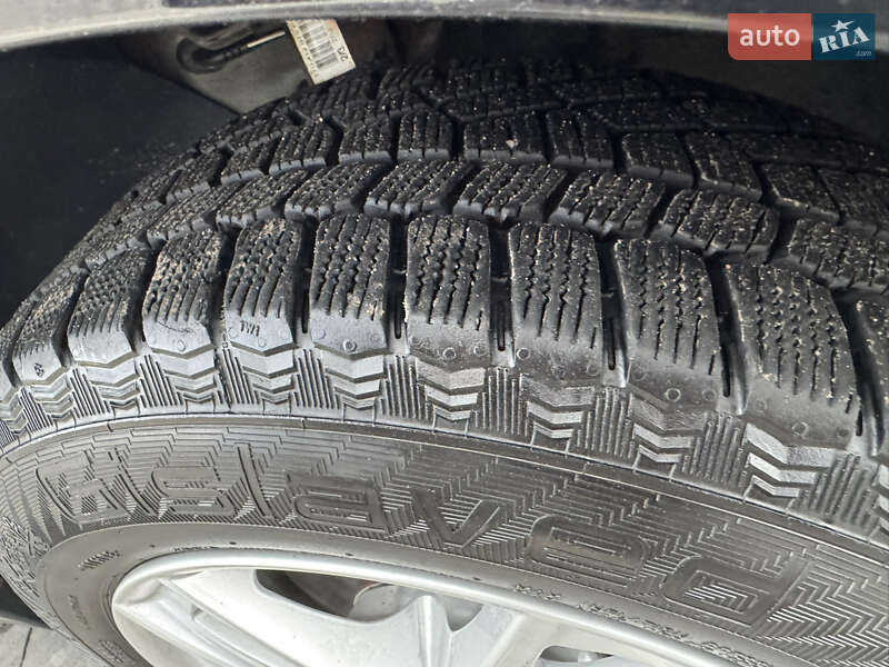 Минивэн Volkswagen Touran 2011 в Мукачево