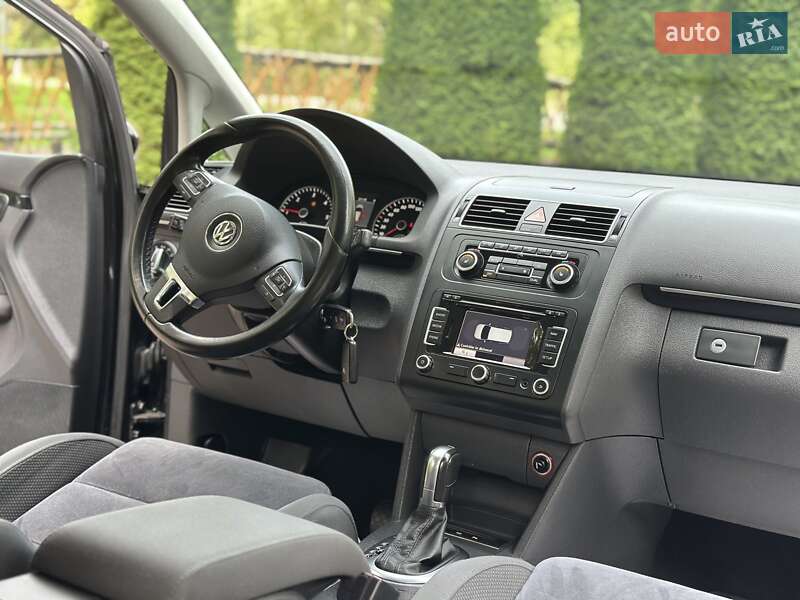 Минивэн Volkswagen Touran 2011 в Дрогобыче фото 48 Минивэн Volkswagen Touran 2011 в Дрогобыче