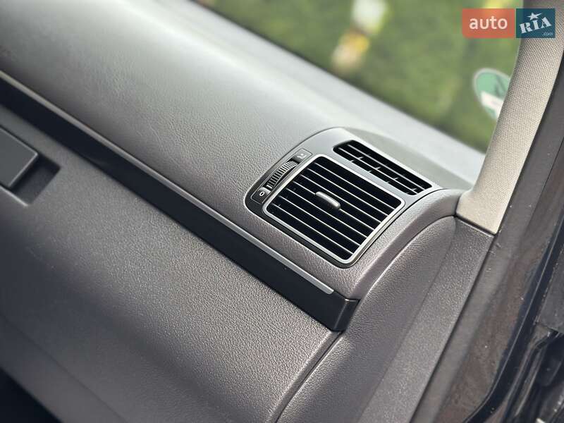 Минивэн Volkswagen Touran 2011 в Дрогобыче фото 68 Минивэн Volkswagen Touran 2011 в Дрогобыче