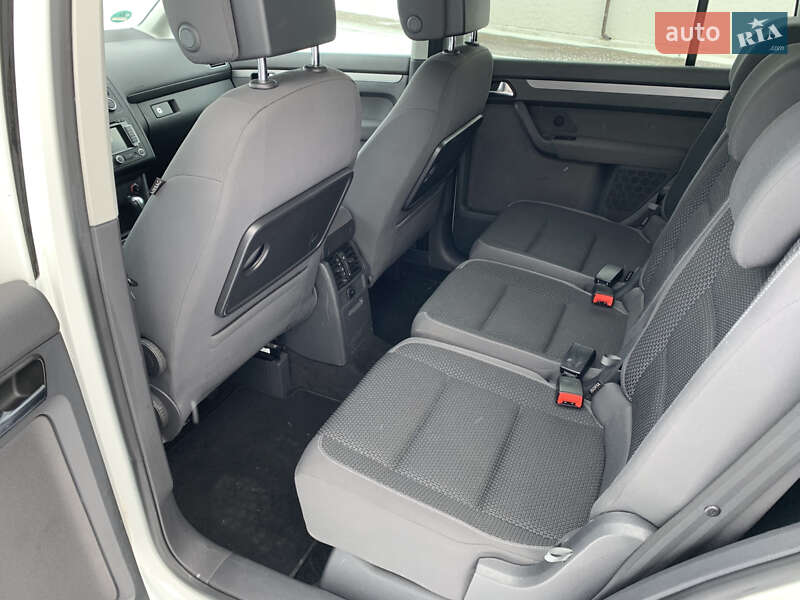 Минивэн Volkswagen Touran 2013 в Ровно
