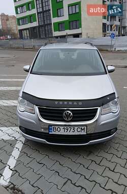 Минивэн Volkswagen Touran 2010 в Тернополе