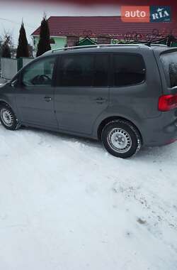 Минивэн Volkswagen Touran 2014 в Виньковцах