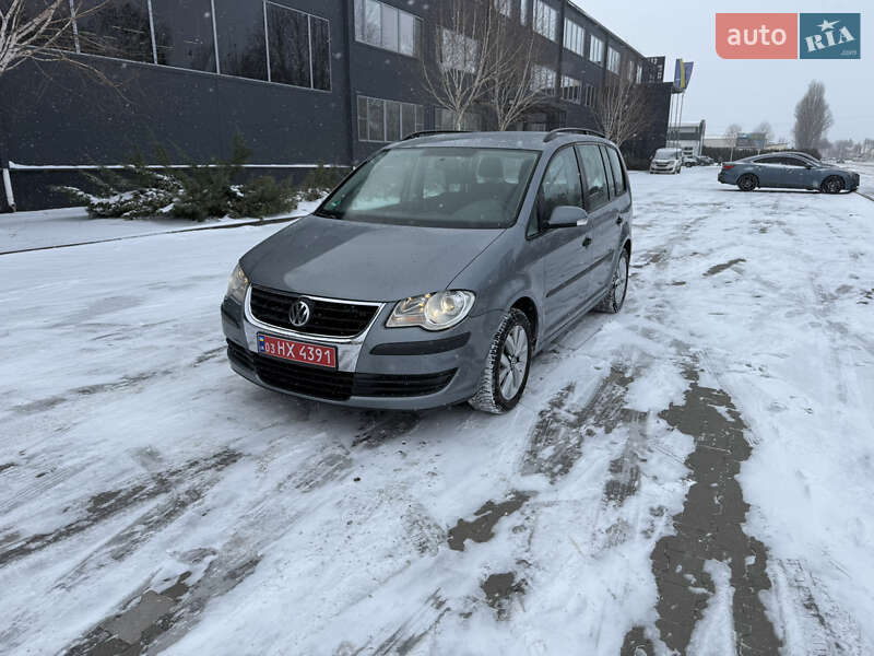 Минивэн Volkswagen Touran 2009 в Белой Церкви