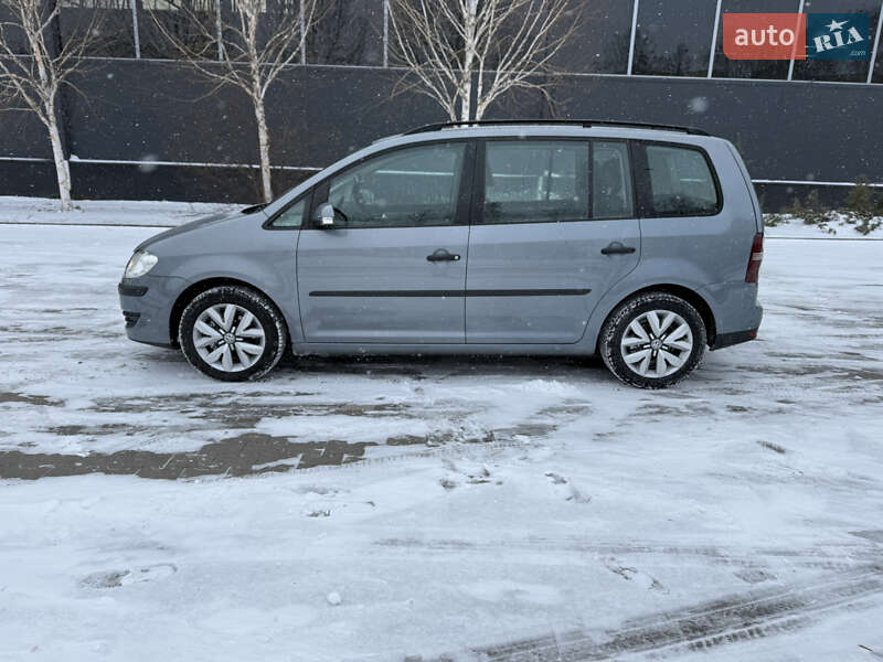 Минивэн Volkswagen Touran 2009 в Белой Церкви