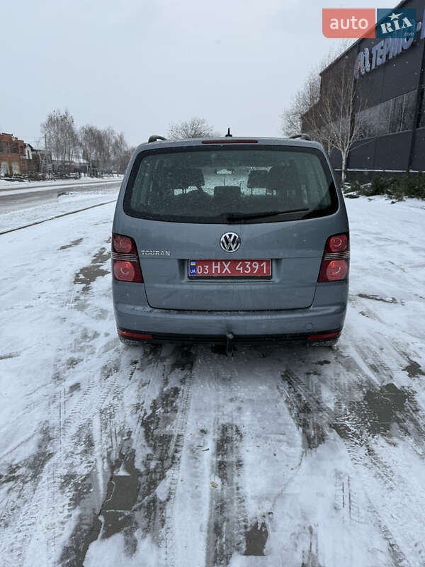 Минивэн Volkswagen Touran 2009 в Белой Церкви