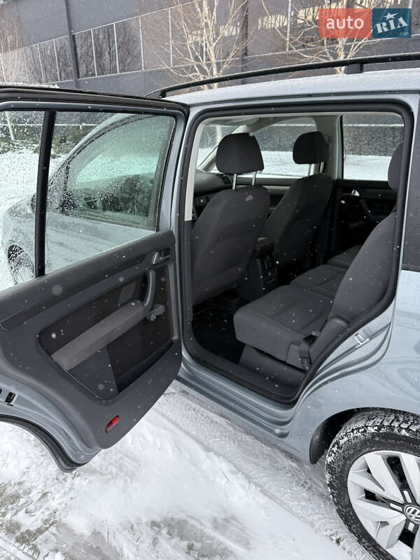 Минивэн Volkswagen Touran 2009 в Белой Церкви
