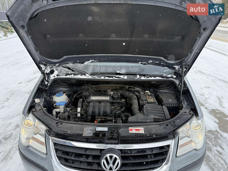 Минивэн Volkswagen Touran 2009 в Белой Церкви