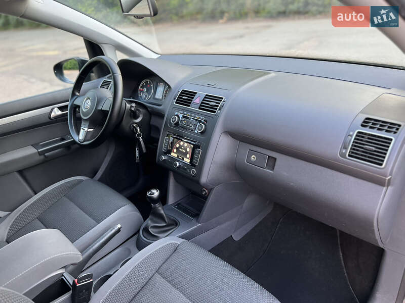 Минивэн Volkswagen Touran 2011 в Бердичеве фото 19 Минивэн Volkswagen Touran 2011 в Бердичеве