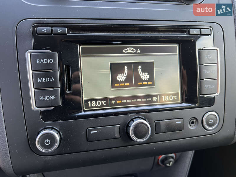 Минивэн Volkswagen Touran 2011 в Бердичеве фото 23 Минивэн Volkswagen Touran 2011 в Бердичеве