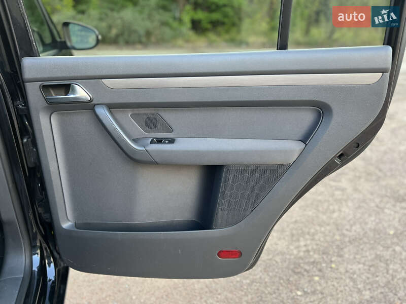 Минивэн Volkswagen Touran 2011 в Бердичеве фото 33 Минивэн Volkswagen Touran 2011 в Бердичеве