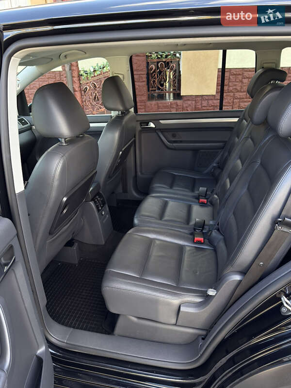 Минивэн Volkswagen Touran 2011 в Самборе фото 42 Минивэн Volkswagen Touran 2011 в Самборе