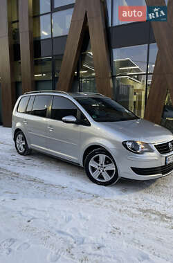 Минивэн Volkswagen Touran 2009 в Луцке