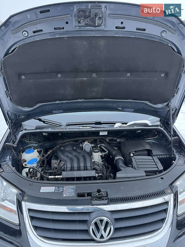 Минивэн Volkswagen Touran 2007 в Звягеле фото 6 Минивэн Volkswagen Touran 2007 в Звягеле
