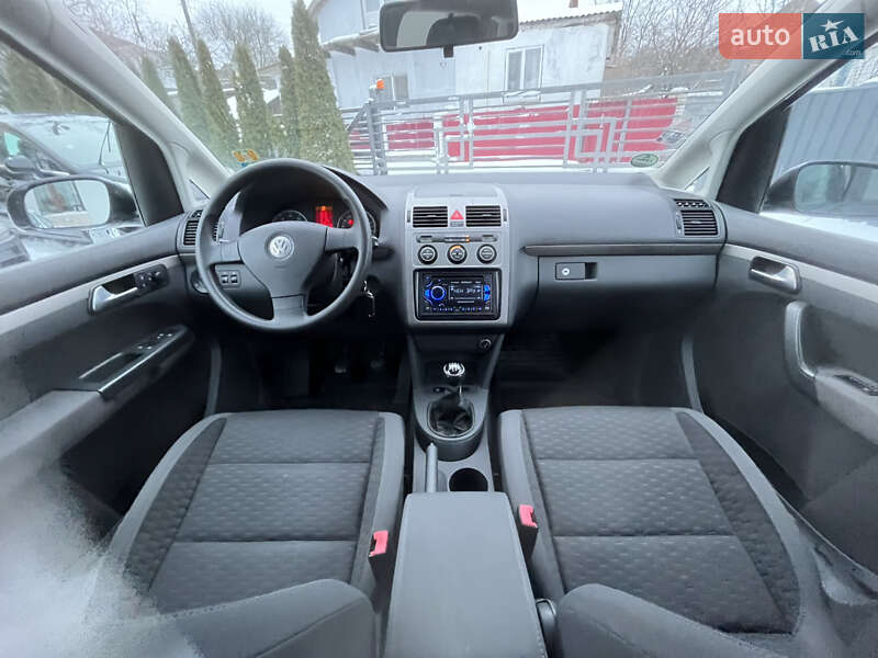Минивэн Volkswagen Touran 2007 в Звягеле фото 31 Минивэн Volkswagen Touran 2007 в Звягеле