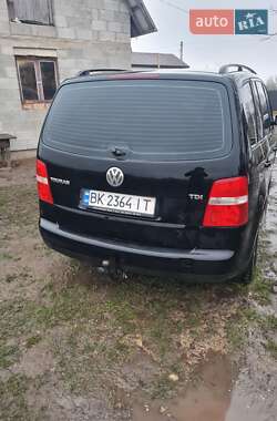Минивэн Volkswagen Touran 2004 в Ровно