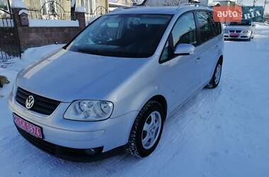 Мінівен Volkswagen Touran 2005 в Нововолинську